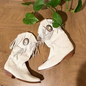 SOLD Vintage Fringe Western Boots